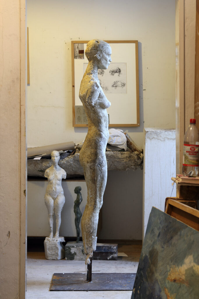 Rudolf Koller, „Stehender Akt“, 1993, Gips, H 148, © P. Ferstl